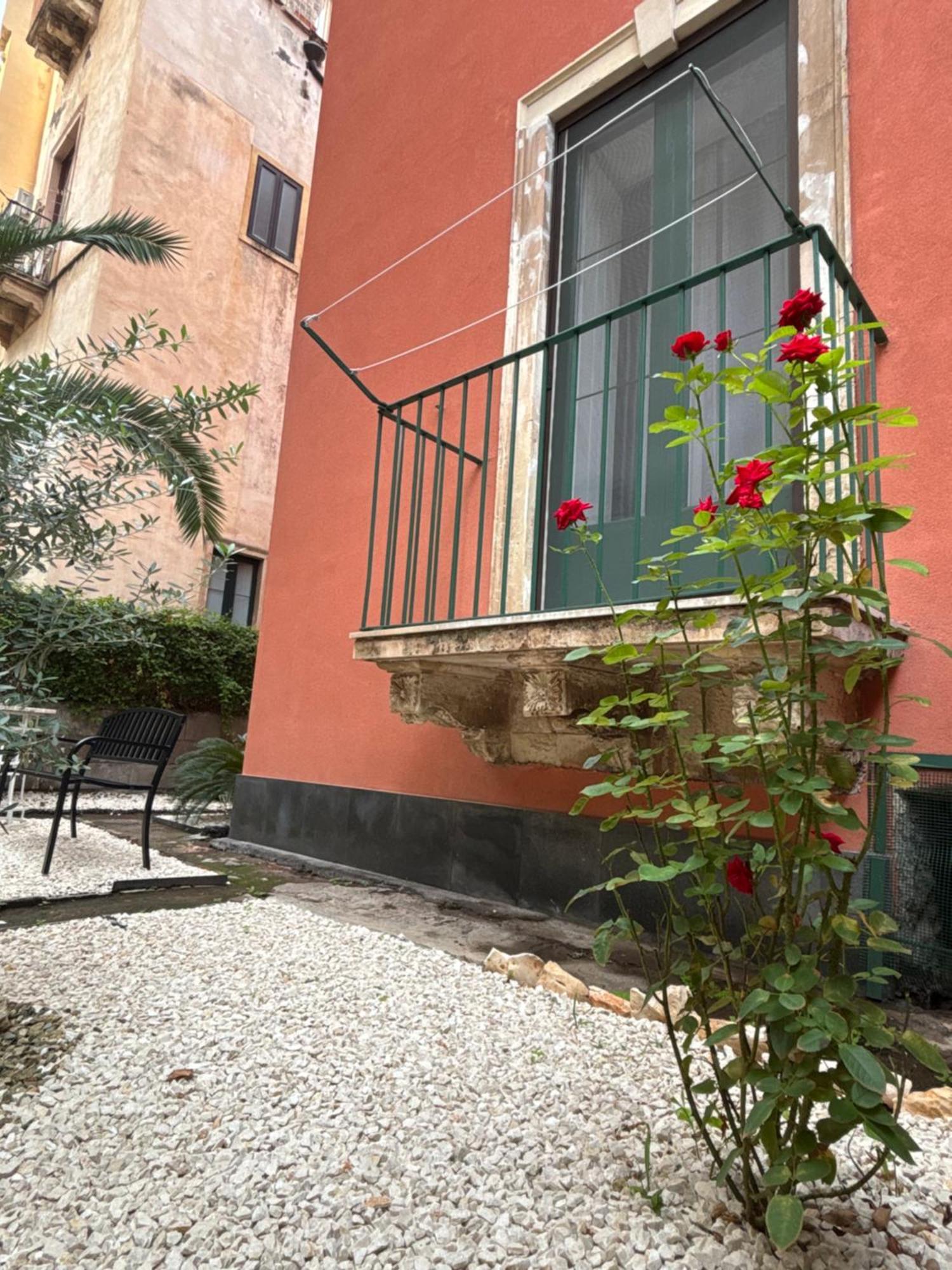 Il Giardino Casa Vacanze Катания Экстерьер фото
